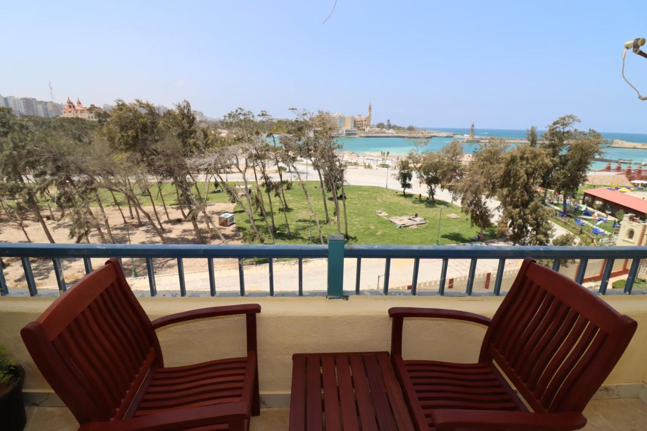Luxury Mamoura Private Apartament Alexandria