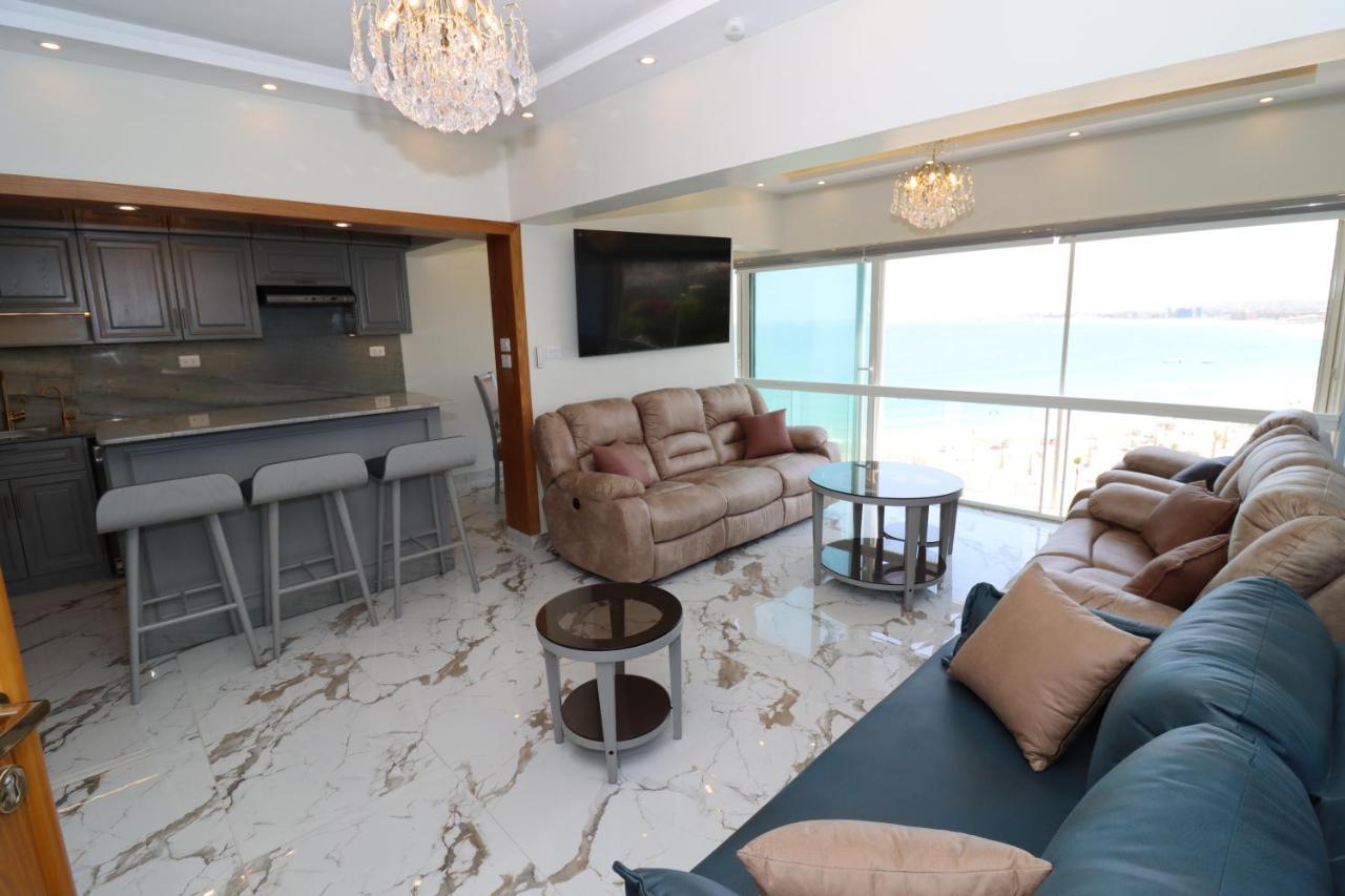 Apartament Luxury Mamoura Private