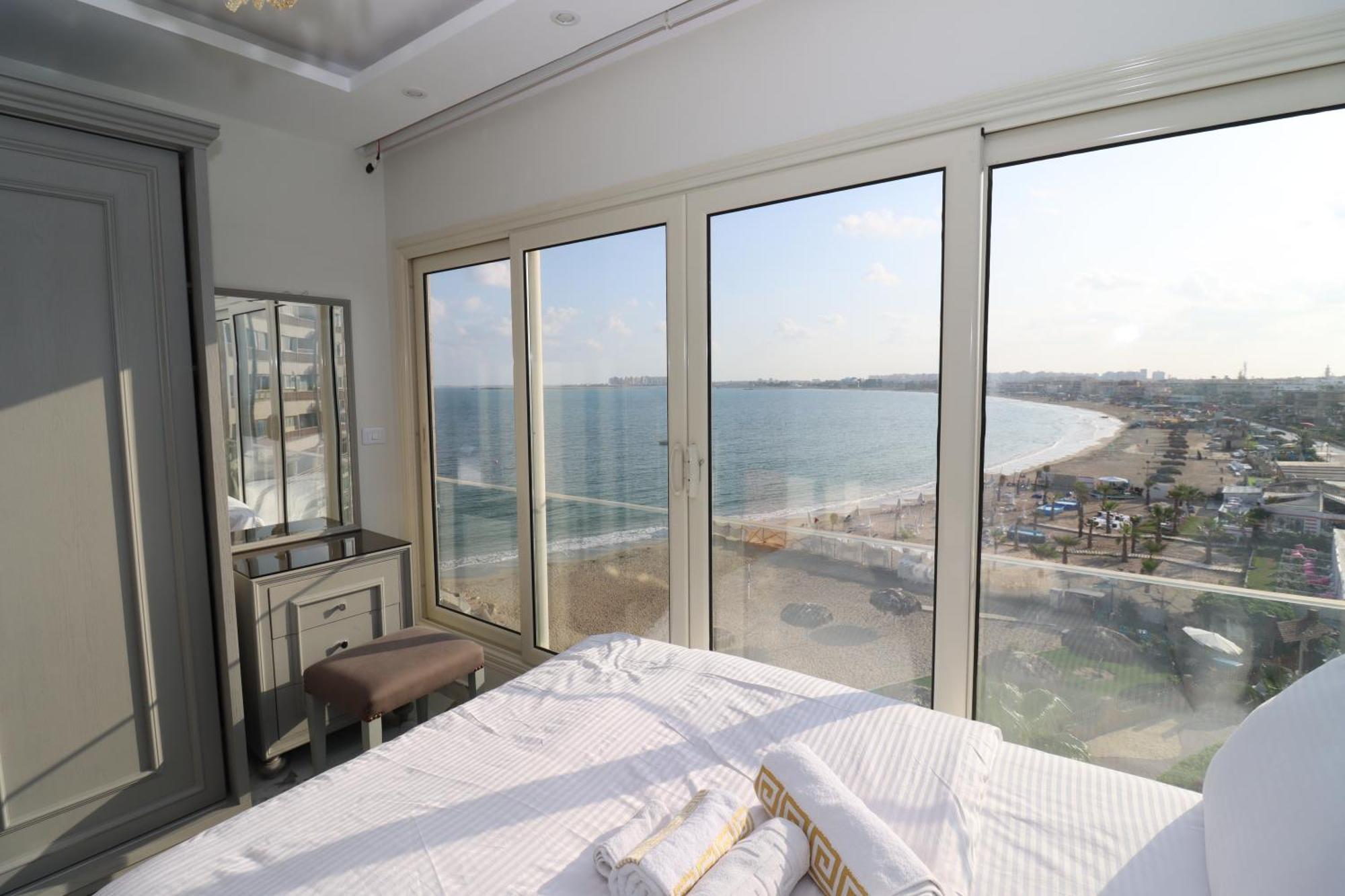 Apartament Luxury Mamoura Private